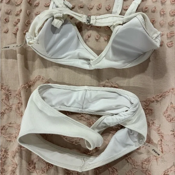 🤍3/$25🤍 White Ribbed Bikini Set - Picture 3 of 3